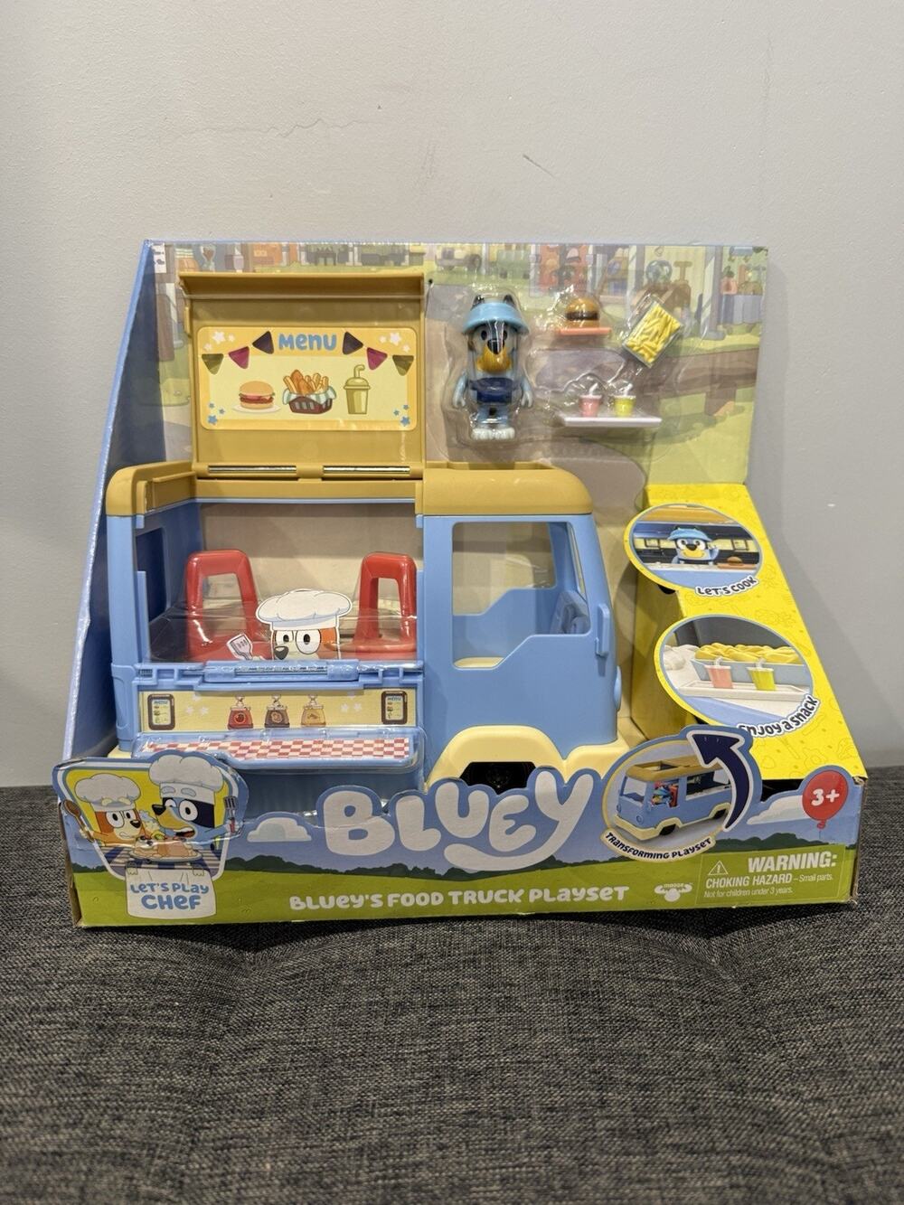 Bluey's Food Truck Playset Transforming Toy Vehicle with Figures New In Box